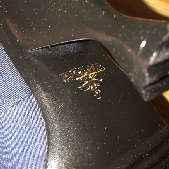 Prada Militare gabardine Mary Jane pumps. Sz6. - Picture 7 of 8